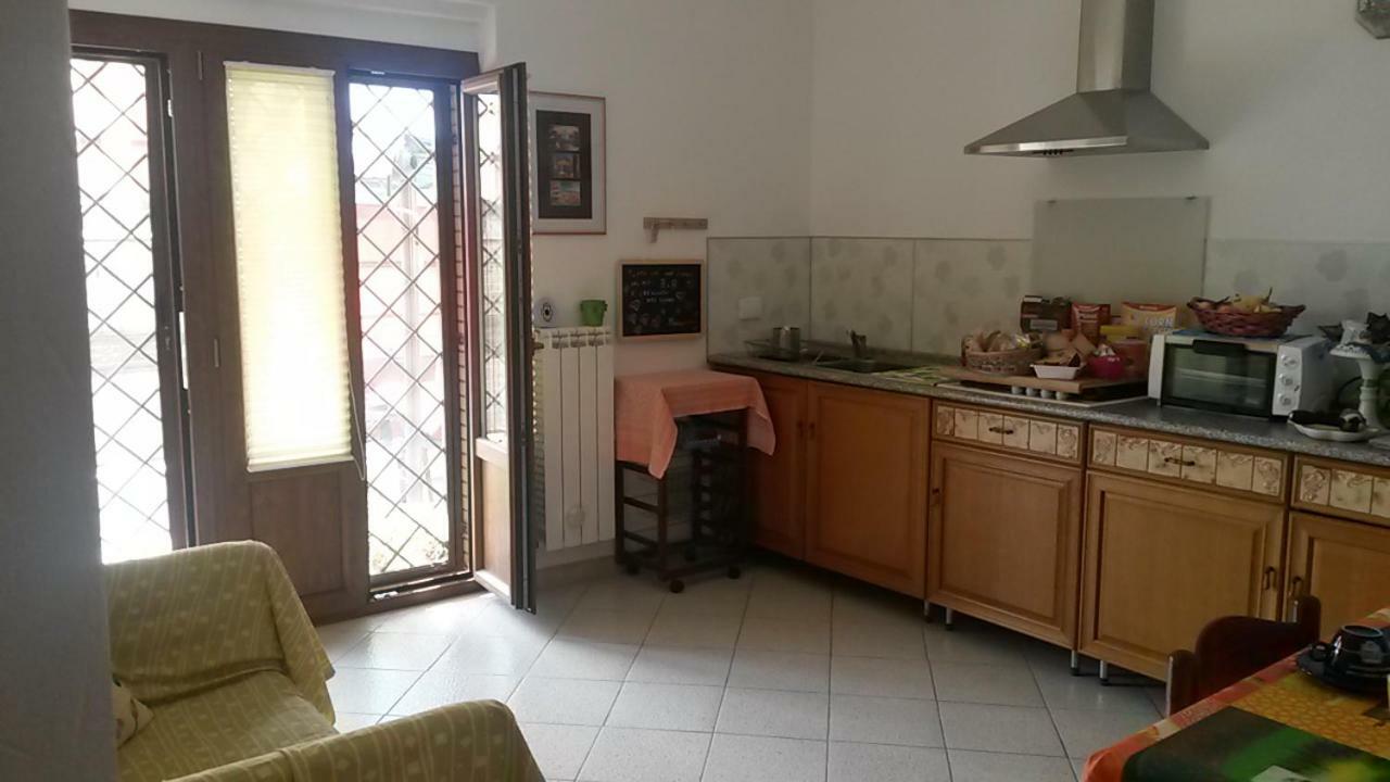 B&B Si Sta Bene Ostia Antica Exteriör bild